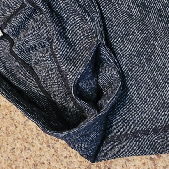 Under Armour black space dyed cropped leggings small - Picture 3 of 12